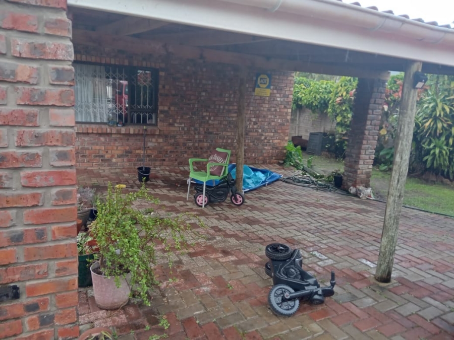 To Let 3 Bedroom Property for Rent in Gonubie Eastern Cape